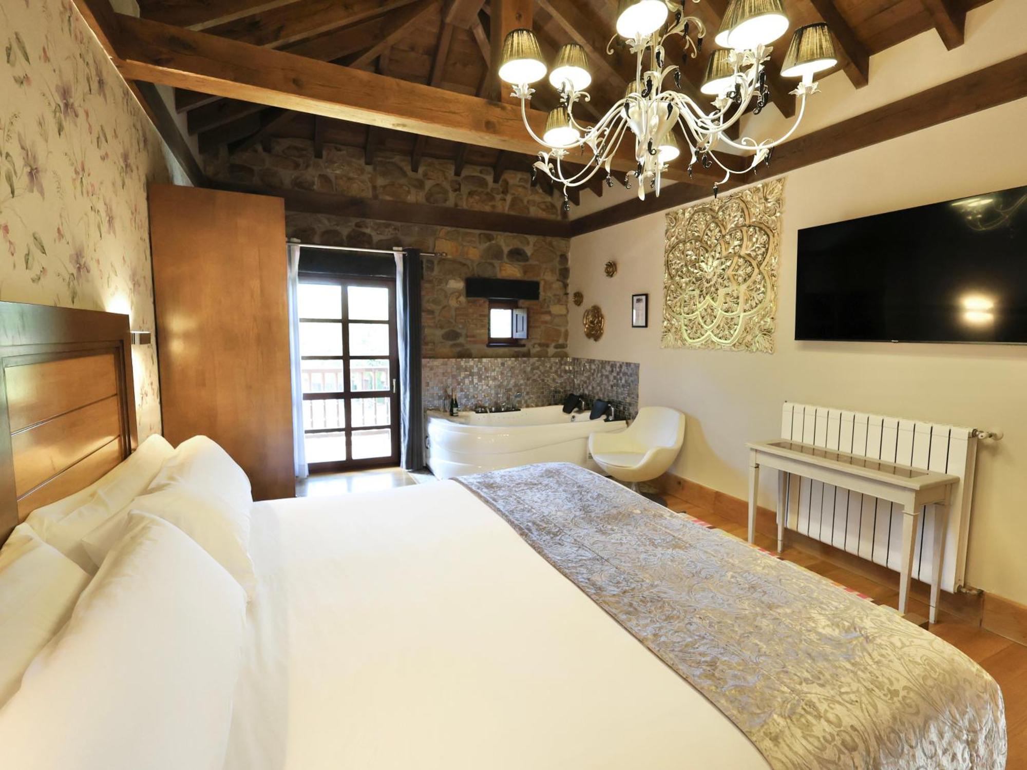 Hotel Suites Valles Pasiegos Saro Exterior foto